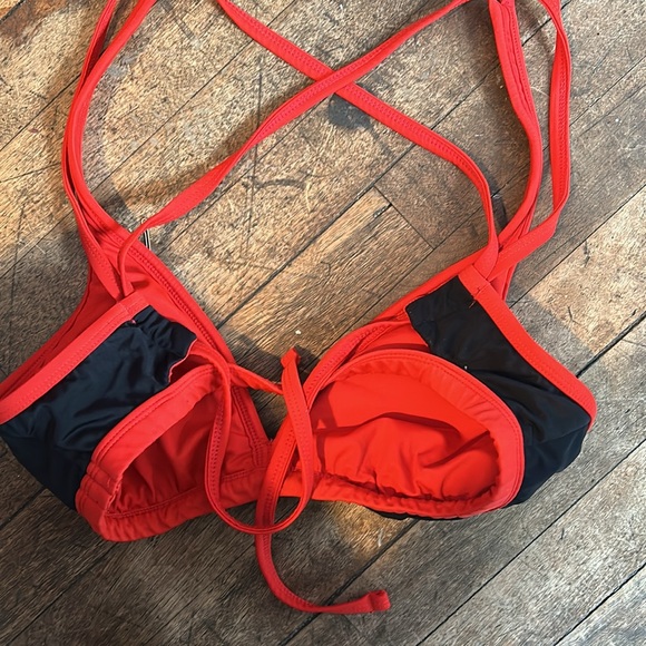 bikini - Picture 2 of 2